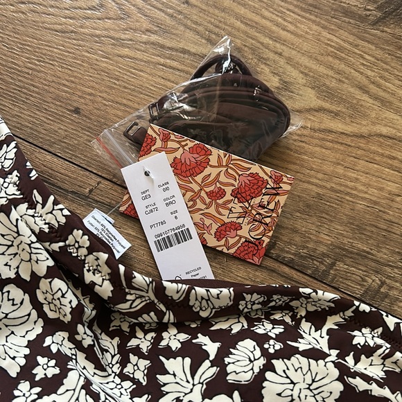 Ruched bandeau one-piece swimsuit in floral - Picture 6 of 6